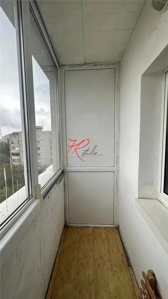 Teiul Doamnei, vanzare apartament 4 camere.